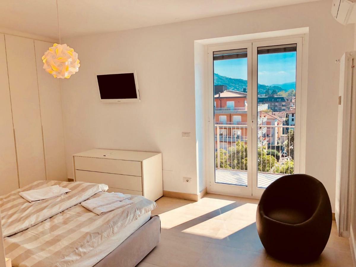 Attico Palazzo Di Vetro Apartment Luino Exterior photo